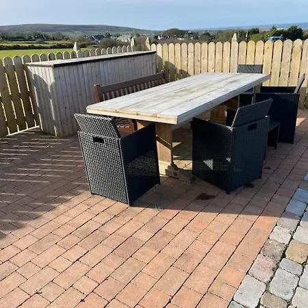 Keadyville House Self-catering *