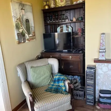 Keadyville House Self-catering *