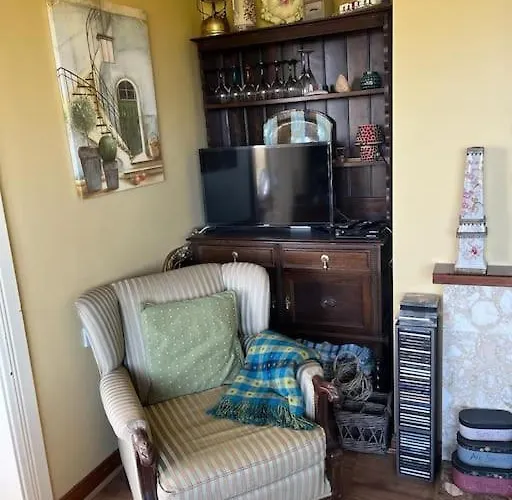 Keadyville House Self-catering *